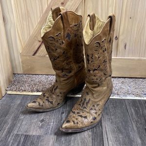 Corral Vintage boots size 8.5